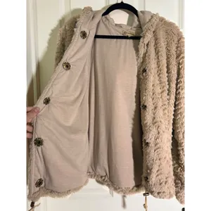 Democracy Faux‎ Fur Hooded Jacket Tan Button Front Cozy Warm Size M thumbnail 7