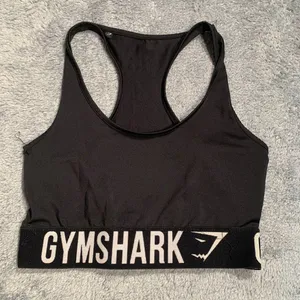 Gymshark sports bra black thumbnail 1