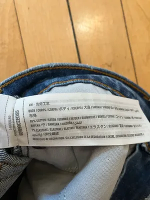 Abercrombie & Fitch 4” Mom Short High Rise Denim thumbnail 3