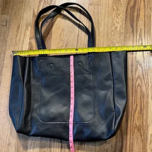 Black Pebbled Faux Leather Tote Bag Large Shoulder Carryall with Exterior Pocket thumbnail 2