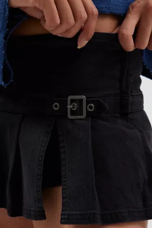 Urban Outfitters BDG Shaina Belted Denim Micro Mini Skort thumbnail 3