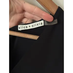 Alice + Olivia 2 Carita Bow Black Mini Dress thumbnail 4