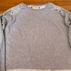 Cute sweatshirt thumbnail 1