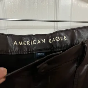 American Eagle Women’s‎ Dark Brown Faux Leather Cargo Pants Size 18 Stretch thumbnail 6