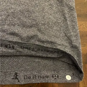 Lululemon Swiftly Tech Long Sleeve Shirt Top Women’s 6 Gray Thumb Holes thumbnail 2