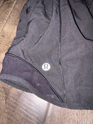 Lululemon Hotty Hot Shorts 2.5" Black thumbnail 3