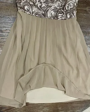Doe & Rae Boutique Gold Sequin Beaded Sleeveless Cocktail Dress - Small - NWT thumbnail 5