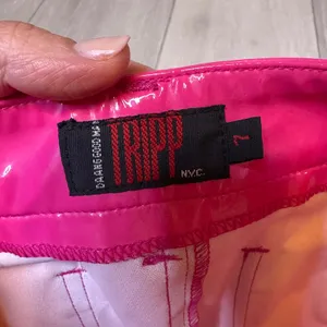Tripp NYC hot pink faux leather vinyl y2k‎ rave festival emo womens pants size 7 thumbnail 4