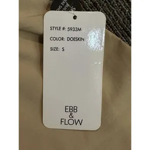 Ebb & Flow Skort Women’s Small Tan Beige Shorts Skirt Pickleball Tennis Golf NEW thumbnail 4