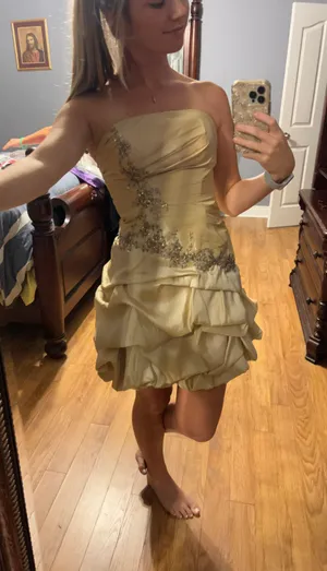 Gold semi formal Dress thumbnail 4