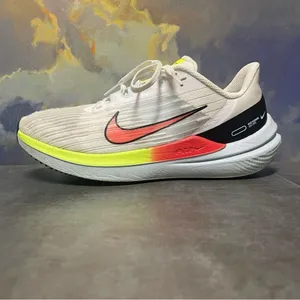 Nike Zoom Winflo 9 Women's White Running Shoes Size 7.5 thumbnail 12