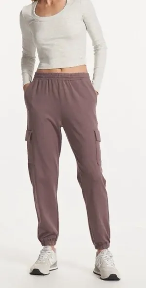 NEW Vuori Boyfriend Cargo Sweatpant Jogger Size Medium Dreamknit NWOT thumbnail 1