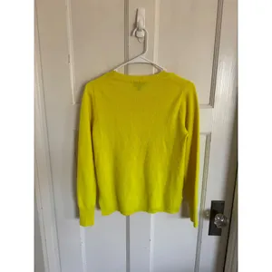 J.Crew bright‎ yellow cashmere crewneck sweater size xs thumbnail 5