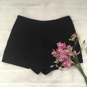 Forever 21 High Waisted Black Shorts thumbnail 2