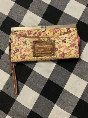 Unionbay Floral Wallet Wristlet thumbnail 3
