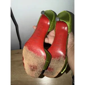 Christian‎ Louboutin Satin Open Toe Red Sole Pump Sz 40 thumbnail 5