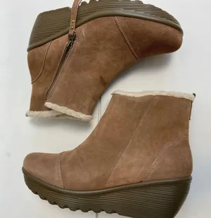 Skechers wedge fur lined boots, Sz 10. NWOT thumbnail 1