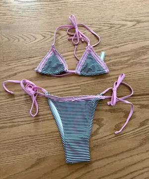 Frankie’s Bikinis striped set thumbnail 1