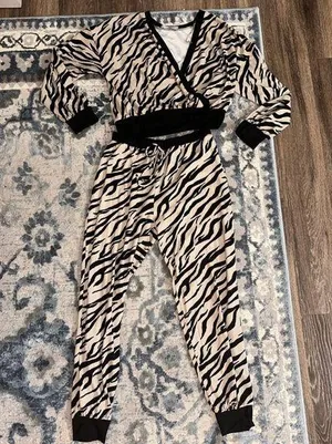 These Three Boutique 2 Piece Zebra Loungewear Set thumbnail 2