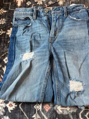 Abercrombie High-Rise Jeans thumbnail 3