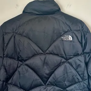 The North Face Women’s 550 Black Insulated Puffer Jacket - Size: Large thumbnail 7