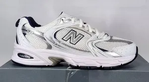 Women's size 8.5/Men's size 7 (UK 6.5) New Balance 530 white blue thumbnail 1
