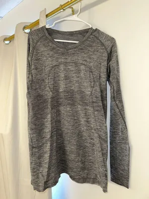 Lululemon Swiftly Tech Long Sleeve thumbnail 2
