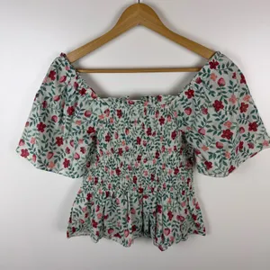 NWT Draper James Deana Smocked Top Strawberry Field XS Cottage Coquette‎ Preppy thumbnail 4