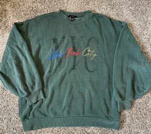 Forever 21 Crew Sweatshirt thumbnail 1