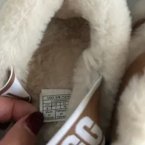 UGG Disco Cross Slide Slippers thumbnail 4