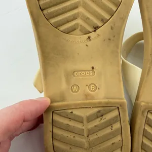 Crocs Tulum Toe Post Toe Sandal White Tan Women 6 Strappy Slip On Flip Flop thumbnail 9