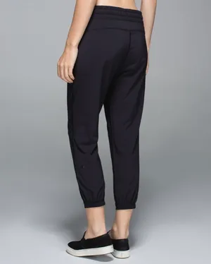Lululemon Namaskar Crop Black 4 thumbnail 11