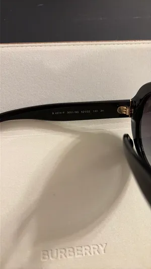 Burberry Women’s Sunglasses thumbnail 4