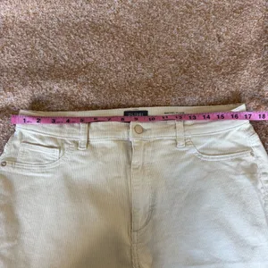 DL1961 Rachel Flare Ultra High Rise Instasculpt Corduroy Pants Eggshell 32 thumbnail 5