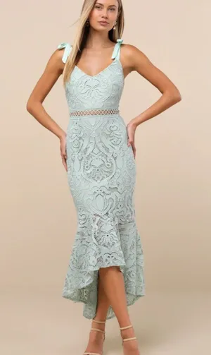 LULU's Bridal Chic Modern Sexy Minimalist Sweetheart Neckline Mermaid Trumpet Mi thumbnail 1