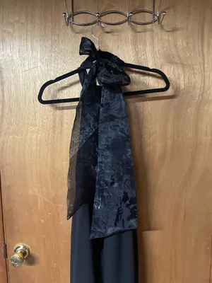 Black lulus dress thumbnail 2