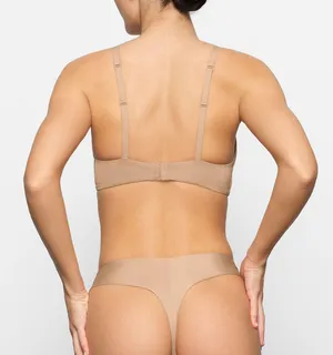 Wireless Form Lightly Lined Bra thumbnail 2
