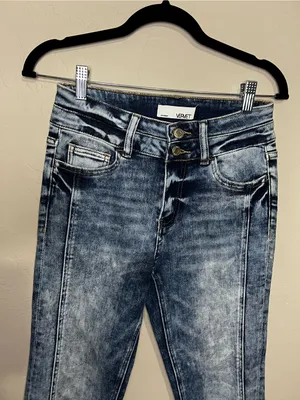 Vervet‎ High Rise Slim Straight Ankle Slit Crop Acid Wash Distressed Jeans thumbnail 3