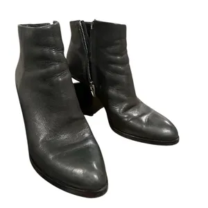 Alexander Wang Ladies Black Leather Cut Out Block Heel Ankle Bootie Shoes 6.5 thumbnail 2