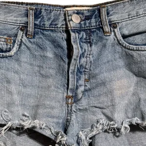 We The Free Denim Button Fly Shorts‎ thumbnail 2