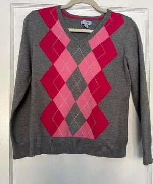 IZOD Women's V-Neck Argyle Sweater - Medium thumbnail 1