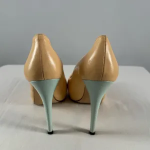 Stuart Weitzman Leather Peep Toe Stiletto‎ Heel Pump in Tan and Blue Size 8.5 thumbnail 5