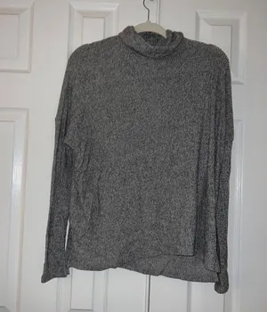 American Eagle Sweater thumbnail 1