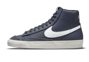 Nike Blazer Mid ‘77 Vintage Leather Sneakers Navy size 8.5 thumbnail 1