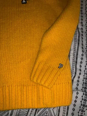 Pink Sweater thumbnail 3