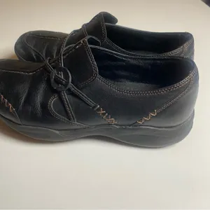 Clarks Black Leather Slip-On Comfort Loafers‎ size 7 thumbnail 3