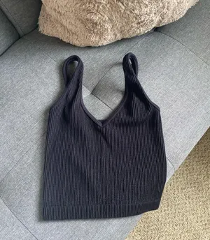 Black ribbed crop tank thumbnail 1