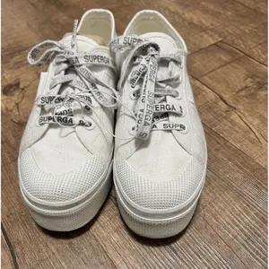 Superga 2740 White Canvas Platform Sneakers Flatform Shoes Womens Size 7.5 thumbnail 2
