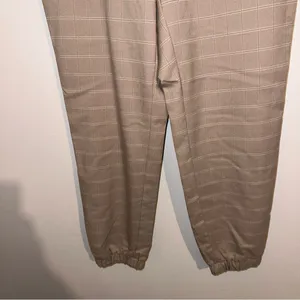 Nine West Tan, Beige, white Plaid Casual women’s Joggers Size Medium thumbnail 11