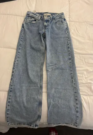 Levi’s Super Low Loose Jeans thumbnail 2